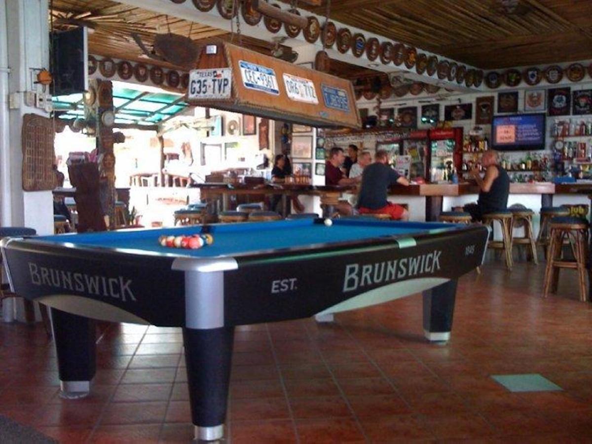 Harleys Hotel Olongapo City Exteriör bild